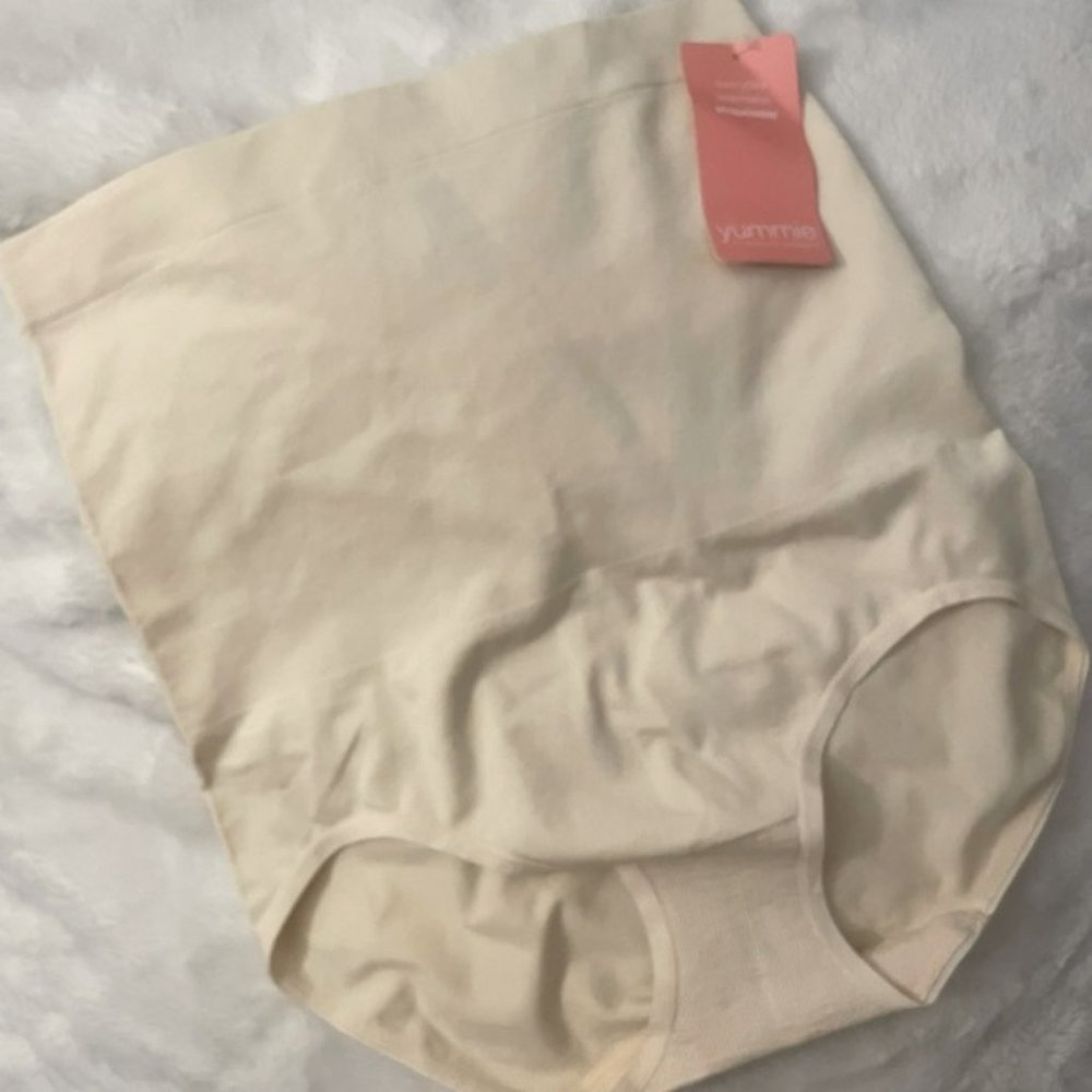 NWT Yummie Control Top Briefs M/L